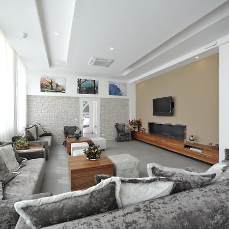 Hotel Montepizzo リッツァーノ・イン・ベルヴェデーレ エクステリア 写真
