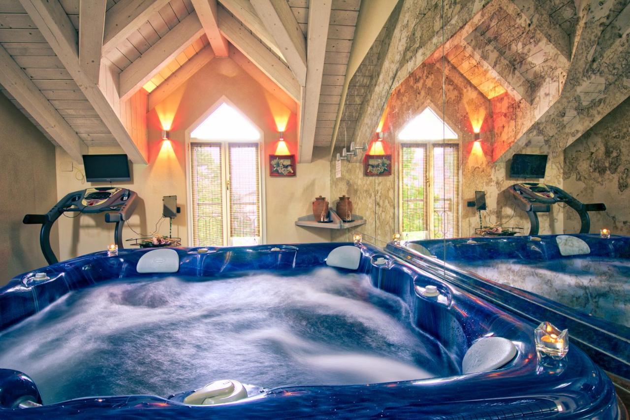 Hotel Montepizzo リッツァーノ・イン・ベルヴェデーレ エクステリア 写真